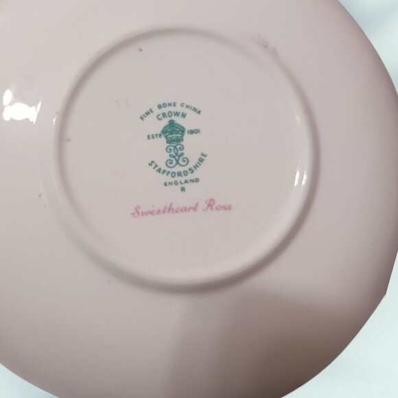 Crown Staffordshire Fine Bone China Sweetheart Rose Teacup & Saucer Set - Picture 2 of 7